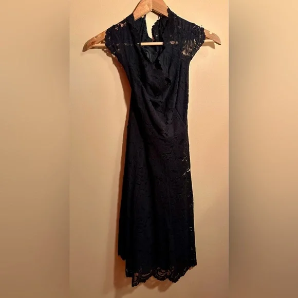 le chateau black lace dress - Picture 5 of 8